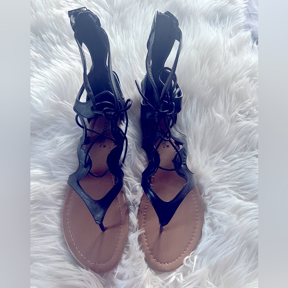 NIB Shoedazzle Mikko Gladiator Sandal
